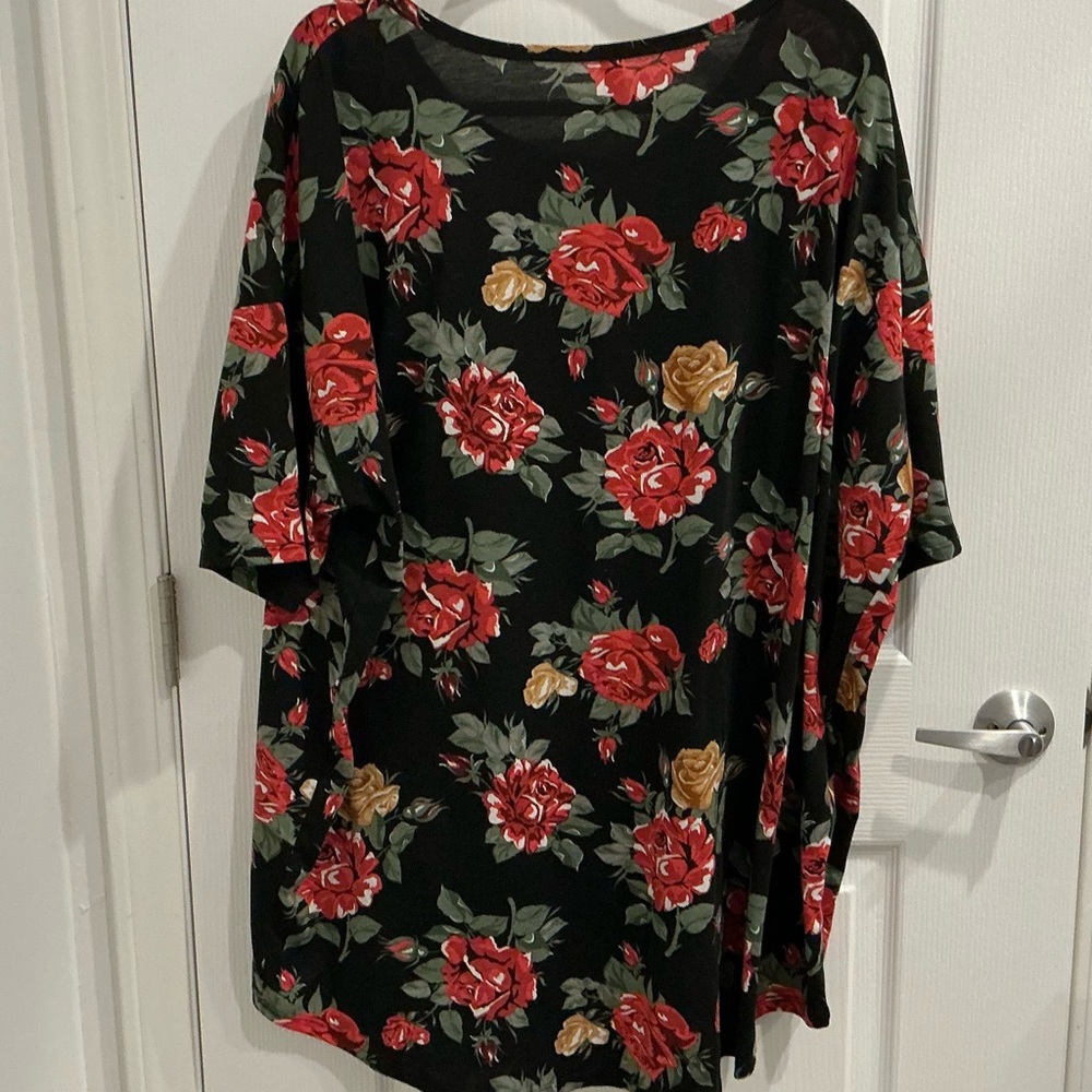 LuLaRoe Black Floral Scoop Neck Tunic with Red and Gold Roses - Picture 5 of 7